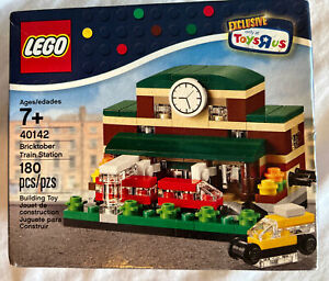 Lego Bricktober Limited Edition TRain Station 40142 Mini Building Set Toy R Us