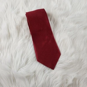 David Donahue Red Textured Necktie. 100% Silk Woven in England Made in USA   - Picture 1 of 4
