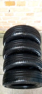 Pneus 195/65/R16 - Photo 1/4