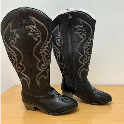 New Torrid 7WW Wide Width Black Western Embroidered Knee Tall Boots w/2" Heel - Image 1 of 4