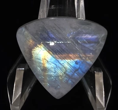 31.00Ct. Natural Rainbow Moonstone Trillion Cabochon Loose Gemstone 23x25x7mm - Image 1 of 2
