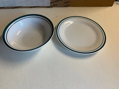 Juego de cuenco + placa Mainstays blanco y azul marino apto para lavavajillas, horno y microondas Foto 1 de 4