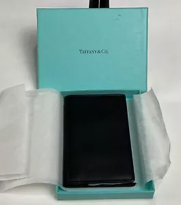 Cartera Tiffany & Co Plegable Cuero Negro Portatarjetas NUEVA en Caja Azul con Pañuelo - Imagen 1 de 11