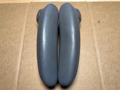 Conjunto de apoio de braço para assento dianteiro Dodge Grand Caravan 2006 cinza 2005 01-07 2007 2004 - Imagem 1 de 3