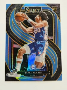 2024-25 Panini Select Premier #184 Jared McCain (RC) Azzurro Prizm /299 76ers - Foto 1 di 2