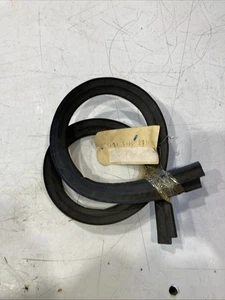 1992-1999 BMW E-36 Engine Hood Sealing 51718165273  NEW OEM - Picture 1 of 6