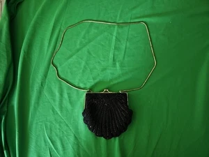 Vintage Black & Gold Small Beaded Clam Shell Evening Purse - Picture 1 of 5