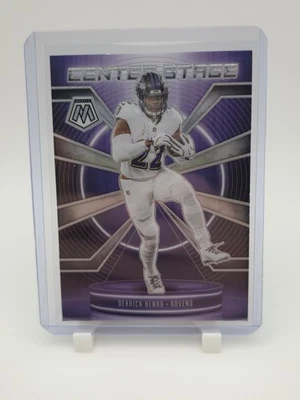 Mosaico Panini 2025 - Derrick Henry #21 escenario central Silver Prizm Foto 1 de 2