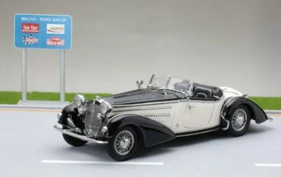 SunStar Modello In Scala 1/18 Die-Cast 1939 Horch 855 Roadster-Nero/Bianco 2405 - Immagine 1 di 4