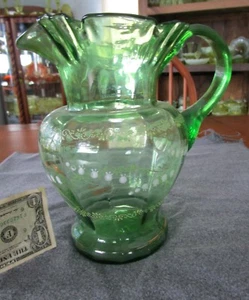 ANTIKER VIKTORIANISCHER GRÜN GETÄFELTER HANDBEMALTER MAIGLÖCKCHEN BLUMENKRUG - Bild 1 von 5