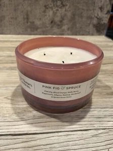 Better Homes &Gardens Pink Fig & Spruce 16,3 Oz. Kerze - Bild 1 von 7