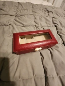 Rotes Lederarmband oder Uhr Schmuckkästchen mit Schlüssel - Bild 1 von 4