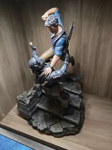 Estatua de diorama de Nathan Drake Uncharted Sideshow - Imagen 1 de 6