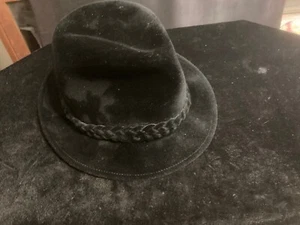 men's Saks Fifth avenue velvet black fedora made in France 7 1/8 EX - Picture 1 of 6