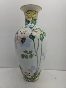 Jarrón Nipon pintado a mano con rosas rosadas 12 1/2" de alto núcleo de cabaña vintage - Imagen 1 de 11