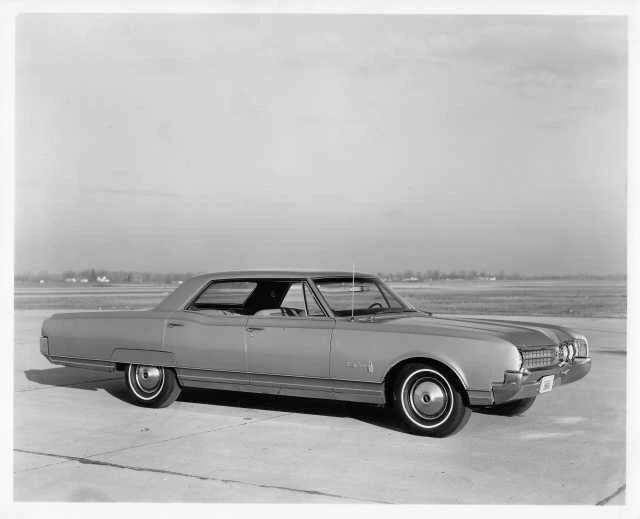 1966 Oldsmobile Ninety-Eight Holiday Sedan Press Photo and Release 0101 - Image 1 of 2