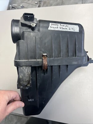 Suzuki Grand Vitara 2006 2,7 caja de aire 66J A01 Foto 1 de 4