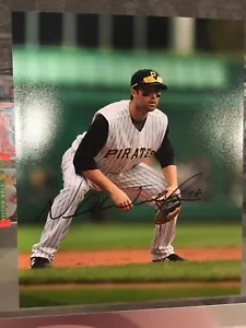 NEIL WALKER PITTSBURGH PIRATES SIGNED 8X10 PHOTO - Picture 1 of 1
