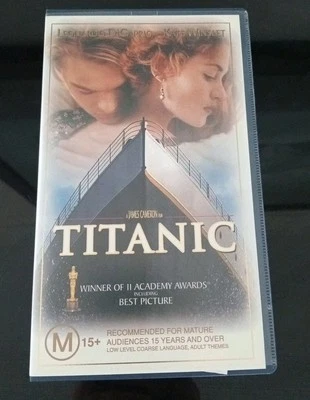 Titanic VHS Vintage  Leonardo DiCaprio Kate Winslet Blue Case - Image 1 of 4