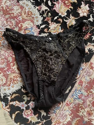 Braguita de bikini vintage MAIDENFORM negra transparente de encaje de nailon con cuerdas talla S Foto 1 de 4