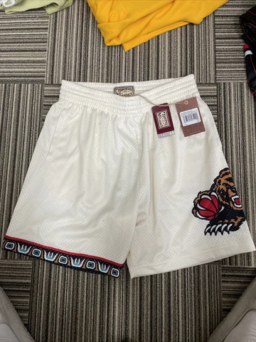 NEW MITCHELL AND NESS MEMPHIS GRIZZLIES HWC SWINGMAN SHORTS LARGE Cover