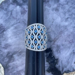 .925 Sterling Silver & White Sapphire Ring Band Jewelry Gifts Cocktail Glamour - Picture 1 of 6