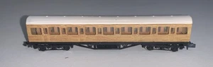 Autocar de corredor de línea principal compuesto Graham Farish (622) '75674' en teca LNER - Imagen 1 de 2