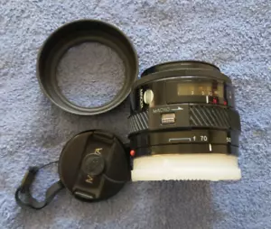 Minolta Maxxum 35-70mm f4 AF Zoom Macro lens w/ hood & caps - Picture 1 of 4