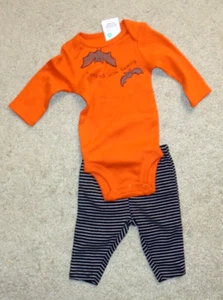 Carters Baby Boys Halloween 2 Piece Outfit Hanging with the family Newborn Size - Picture 1 of 2