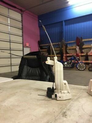 Chrysler Pacifica 2005 pestillo de cerradura de puerta delantera derecha con actuador OEM Foto 1 de 4