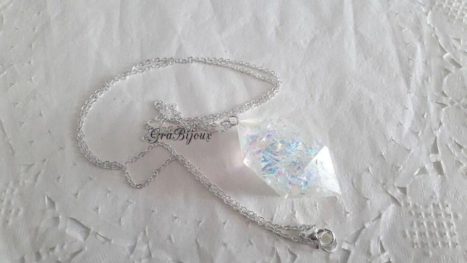 Collana resina ciondolo cristallo aurora boreale - Immagine 1 di 1