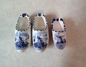 Vintage Delft Blue Holland  Handpainted Windmill Shoe Clog Ashtrays - Set of 3 - Picture 1 of 4