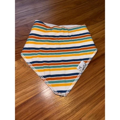 Bandana listrada bebê fecho de pressão pano arroto branco colorido - Imagem 1 de 2