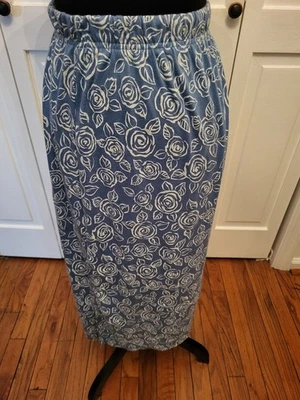 Vintage 90's Blue/White Rose Print Knit Skirt Jaclyn Smith sz Sm Cottagecore - Image 1 of 4