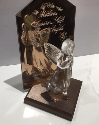 Dacra Glass Co. Estatuilla Cristal Ángel Soporte Madera con Espejo "Amor de Madre" Foto 1 de 4