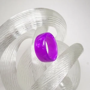 Neon Purple Pearl Acrylic Resin Ring - Fluorescent Purple - Unisex - Handmade - Picture 1 of 1