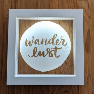 SIGNO-ILUMINADO- "WANDER LUST" 9" X 9" BATERÍA O USB - Imagen 1 de 2