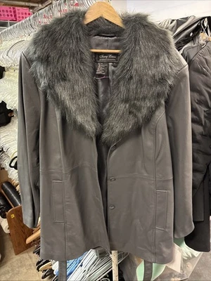 NEW TERRY LEWIS Leather Coat Womens 3X Gray Leather W/ Faux Fur - Image 1 of 2