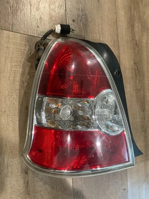 Conjunto de luces traseras izquierda izquierda conductor hatchback Hyundai Accent 2008-2011 OEM Foto 1 de 4
