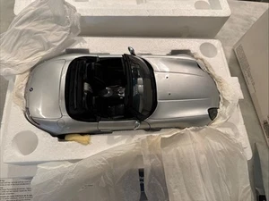 Danbury Mint Kyosho BMW Z8 007 The World is Not Enough 1:12 James Bond NEW NOS - Picture 1 of 10