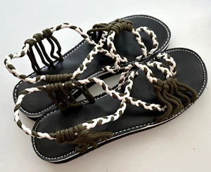 Nuevas sandalias de playa trenzadas con tiras para mujer verde militar y blanco talla 43 (US 11) - Imagen 1 de 3