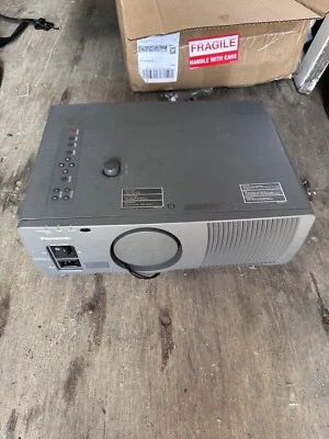 Panasonic PT-L795U LCD Projector NEEDS BULB* 1998 Vintage - Image 1 of 4