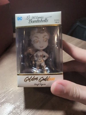 Figura de vinilo DC Lil DC Comics Super Girl Golden Goddess NYC COMIC CON 2017 Foto 1 de 4
