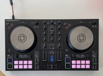 DJ-Controller Traktor S2 mk3 - Bild 1 von 4