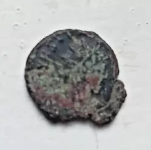 Ancient Roman Radiate Coin: Caracalla 213-217AD Victory - Picture 1 of 3