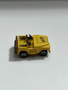 Vintage Micro Machines Galoob 1988 Yellow Metro Jeep Nice - Picture 1 of 3
