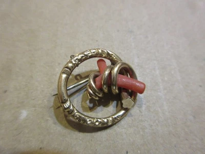 ANTIQUE GOLD FILLED CORAL LOVE KNOT BROOCH - Image 1 of 2