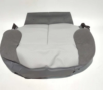Nueva cubierta de asiento inferior delantera genuina OEM Chrysler LH 2007-2008 gris pizarra Pacifica Foto 1 de 4