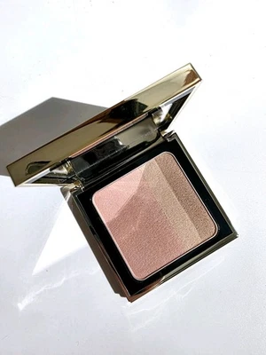 Rubor Iluminador Bobbi Marrón Rubor Melocotón Nuevo LE Foto 1 de 4