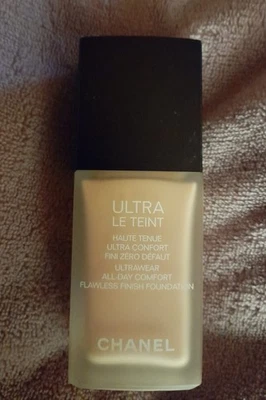 CHANEL Le Teint Ultra Foundation Luminous Matte Finish  22 BR - Bild 1 von 4